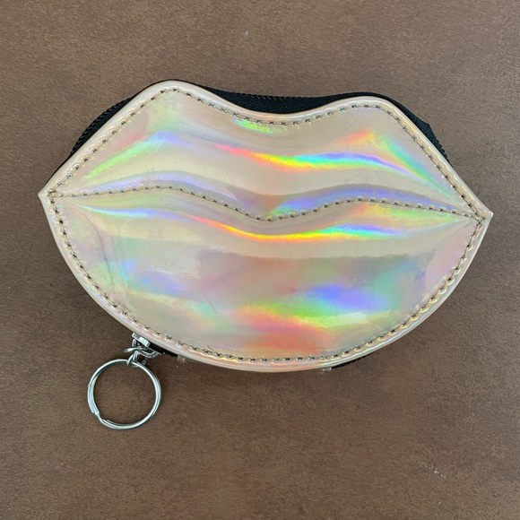 NYX small iridescent rose gold cosmetic bag with a mascara sample NWT 🎉HP x3🎉 - Picture 2 of 3